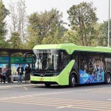 Đến 2030, tối thiểu 50% phương tiện công cộng chuyển sang xe điện
