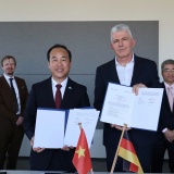 Trường Đại học CMC ký kết hợp tác với Steinbeis University – Schools of Next Practices (Đức), mở rộng hệ sinh thái đào tạo gắn kết thực tiễn theo chuẩn quốc tế