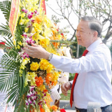 Tổng Bí thư, Chủ tịch nước Tô Lâm dâng hương tưởng niệm Tổng Bí thư Hà Huy Tập