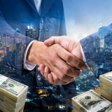 Ngân hàng Việt “khát” vốn ngoại: Cuộc đua nâng chuẩn và đón sóng nâng hạng