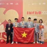 Đoàn học sinh Việt Nam giành 4/4 huy chương tại Olympic Hóa học quốc tế Mendeleev 2026