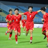 U17 Việt Nam vô địch: Dấu ấn HLV Roland và “hệ sinh thái” CLB Hà Nội