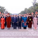 Tổng Bí thư, Chủ tịch nước Tô Lâm dâng hương tưởng niệm các vua Hùng