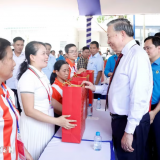 Tổng Bí thư, Chủ tịch nước Tô Lâm thăm, gặp gỡ, động viên công nhân, người lao động ở TPHCM