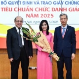 Nữ Giáo sư duy nhất ngành IT có sở thích cầm cọ vẽ, hiện giữ chức Hiệu phó tại Đại học Việt Nam lọt top 315 châu Á