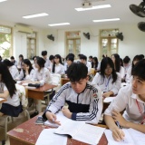 Thi tốt nghiệp THPT 2026: Thí sinh đăng ký miễn thi ngoại ngữ giảm mạnh