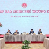 Họp báo Chính phủ thường kỳ tháng 4/2026: Làm rõ nhiều vấn đề về cải cách thủ tục hành chính, xử lý 
