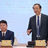 Dùng chung một bộ sách giáo khoa nhưng không giới hạn học liệu