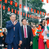 Tổng Bí thư, Chủ tịch nước Tô Lâm gặp gỡ cộng đồng người Việt Nam tại Ấn Độ