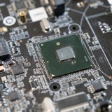 Các nhà thiết kế chip Trung Quốc dành một nửa doanh thu cho R&D