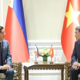 Thủ tướng Lê Minh Hưng hội kiến Tổng thống Philippines