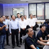Phó Thủ tướng Hồ Quốc Dũng: Doanh nghiệp Việt cần tiên phong làm chủ AI, UAV chiến lược