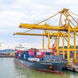 Logistics xanh: Cuộc chuyển đổi không thể chậm chân