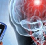 Bệnh u não có liên quan đến sóng điện thoại?