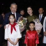 Tổng Bí thư, Chủ tịch nước Tô Lâm và Phu nhân bắt đầu thăm cấp Nhà nước Cộng hòa Singapore