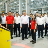 Tổng Bí thư, Chủ tịch nước Tô Lâm thăm nhà máy công nghệ sản xuất tiên tiến hàng đầu Singapore