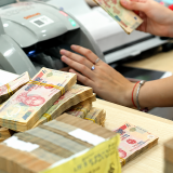 Lãi suất huy động tăng tốc, ngân hàng đối mặt áp lực chi phí vốn