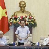 Chủ tịch Quốc hội: Vẫn còn tình trạng trụ sở đất đai, tài sản công dôi dư chậm được xử lý