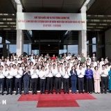 Thủ tướng Chính phủ và Chủ tịch Quốc hội gặp mặt lãnh đạo các cơ quan báo chí