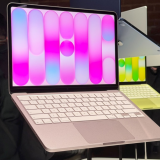 Apple tăng giá MacBook và iPad, iPhone “tạm thời an toàn”