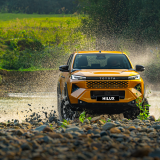 Bán tải không còn bị hạn chế, Toyota Hilux thế hệ mới tiếp tục hút khách tại Việt Nam