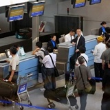 Chính phủ nới lỏng điều kiện, rút ngắn thời gian hủy bỏ tạm hoãn xuất cảnh do nợ thuế