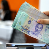 Lãi suất huy động và trái phiếu cùng tăng: Áp lực hút vốn ngày càng lớn