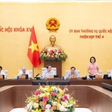 Hoàn thiện thể chế đưa xuất bản thành ngành kinh tế - công nghệ