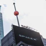Cổ phiếu SpaceX lần đầu tiên trượt xuống dưới mức giá IPO khi đợt tăng giá chóng mặt bị dập tắt