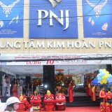 Khó khăn chồng chất với PNJ: Cổ phiếu đồng loạt bị cắt margin, vàng bị nhiều nơi từ chối