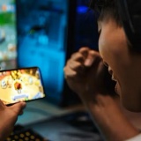 Siết quản lý game trực tuyến: Trẻ dưới 16 tuổi có thể chỉ được chơi 1 giờ mỗi ngày