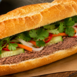 Khẩn trương điều tra vụ 84 người nghi ngộ độc sau khi ăn bánh mì tại Lâm Đồng