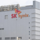 SK Hynix lãi kỷ lục nhờ cơn sốt AI, giá cổ phiếu vẫn lao dốc