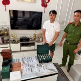 Quảng Ninh: Khởi tố đối tượng bán đồng hồ giả mạo nhãn hiệu và trốn thuế hàng trăm triệu đồng