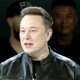 Cổ phiếu SpaceX hồi phục, đóng cửa trên giá IPO 135 USD lần đầu tiên sau nhiều tuần