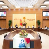 Hoàn thiện hành lang pháp lý tài chính - ngân hàng, bảo đảm an toàn hệ thống