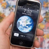 Bài báo từ năm 1963 đã dự đoán về điện thoại di động, Siri, FaceTime và loa thông minh