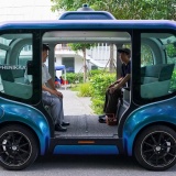 Hà Nội thử nghiệm robotaxi, robot giao hàng tại Hòa Lạc