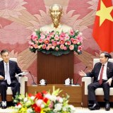 Chủ tịch Quốc hội Trần Thanh Mẫn tiếp Chủ nhiệm Ủy ban Tài chính và Kinh tế Nhân đại toàn quốc Trung Quốc