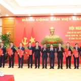 Công bố 12 quyết định của Bộ Chính trị, Ban Bí thư về công tác cán bộ