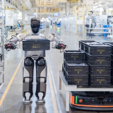 Trung Quốc dùng robot hình người để chế tạo robot hình người