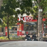 Giữa Thủ Đô đỏ mắt đi tìm sách giáo khoa