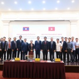 Việt Nam - Lào tăng chiều sâu hợp tác trong lĩnh vực lao động