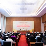 Đại biểu Quốc hội hoạt động chuyên trách thảo luận về nhóm dự án luật thuộc lĩnh vực hành chính, tư pháp