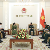 Đại tướng Phan Văn Giang tiếp Đại sứ đặc mệnh toàn quyền Vương quốc Cam-pu-chia tại Việt Nam