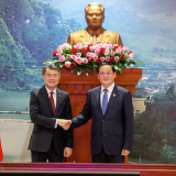 Thủ tướng Lê Minh Hưng hội kiến Chủ tịch Quốc hội Lào