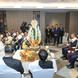 Thủ tướng Lê Minh Hưng dự lễ buộc chỉ cổ tay truyền thống của Lào