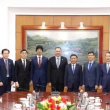 Thường trực Ban Bí thư Trần Cẩm Tú tiếp đoàn Cục Công vụ Singapore về hợp tác giáo dục