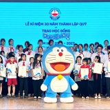 Quỹ Doraemon trao 490 suất học bổng cho học sinh vượt khó