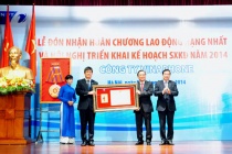 VinaPhone đón nhận Huân chương Lao động hạng Nhất 